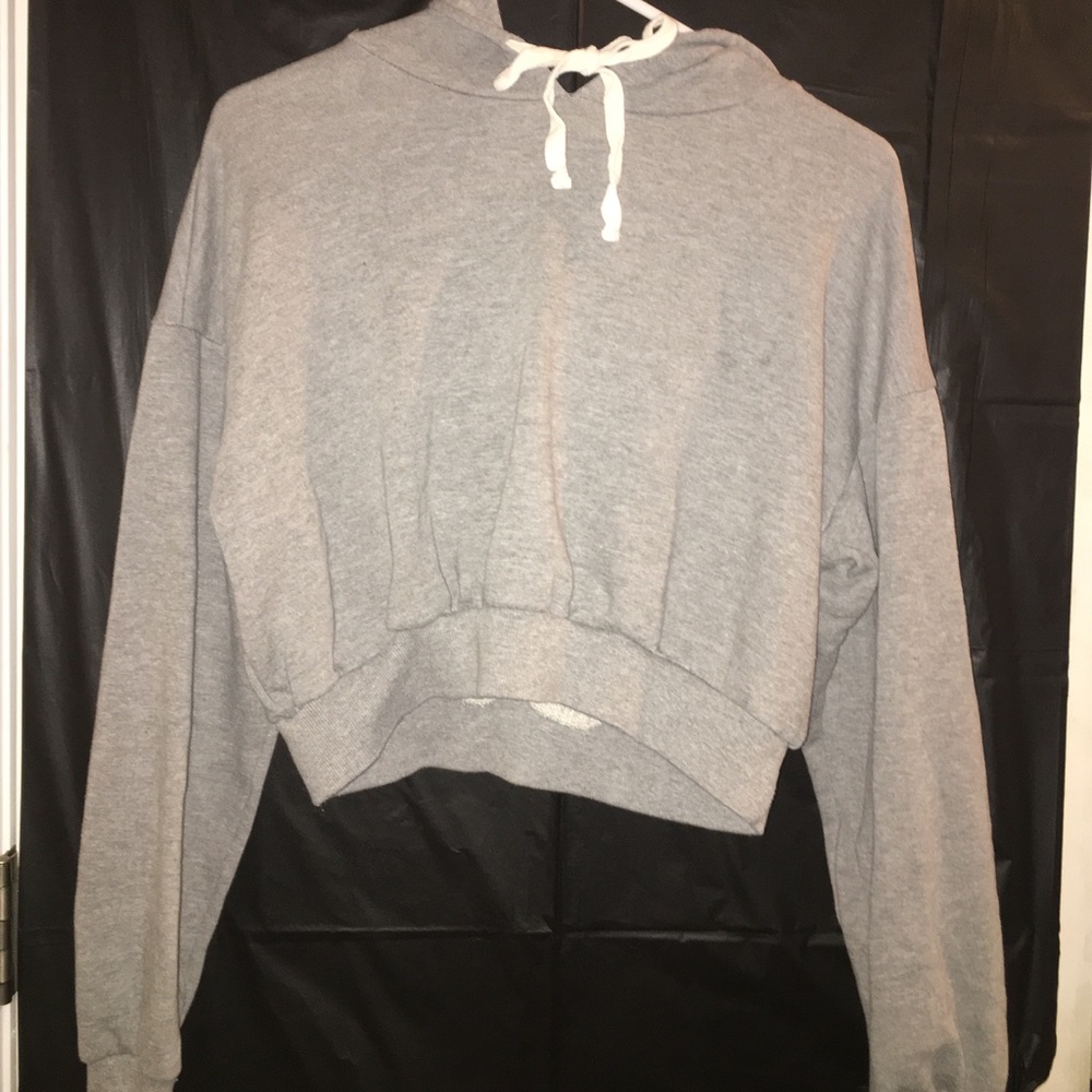 Grey cropped sweatshirt ☑️